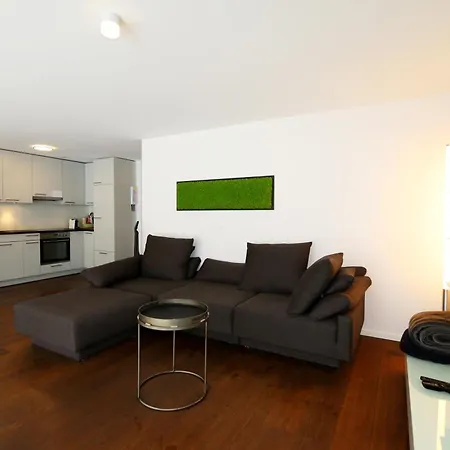 Apartment Perrine 1: Modern 3-room