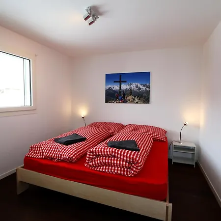 Perrine 1: Modern 3-room