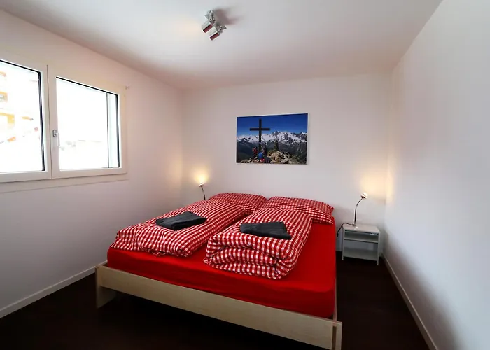 Perrine 1: Modern 3-room